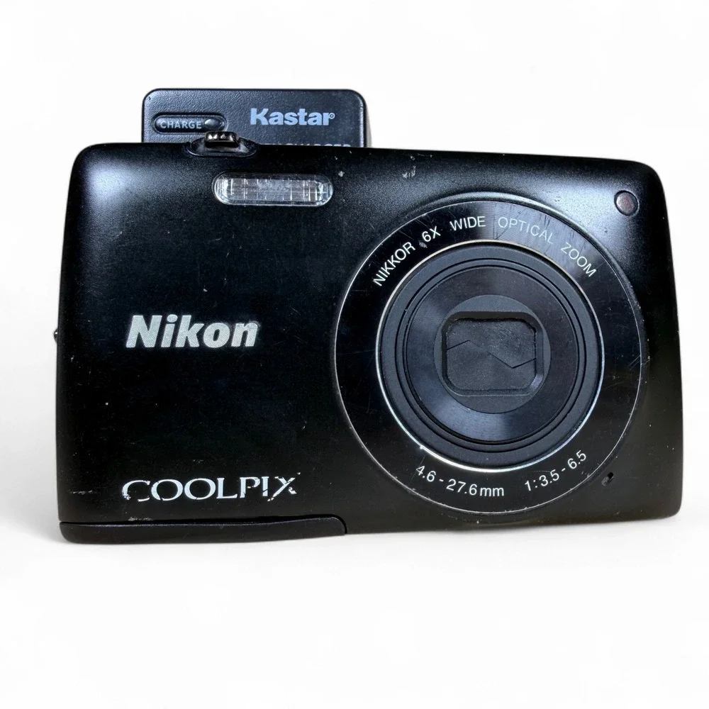 Nikon Coolpix S4200 16MP Digital Camera Bundle Black w/ Charger + Battery Tested